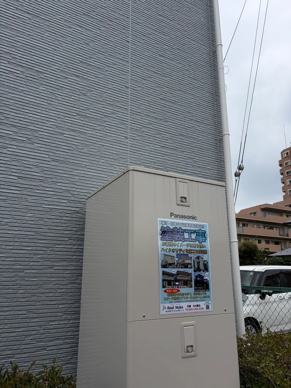 桶川市F様邸のエコキュートと外壁