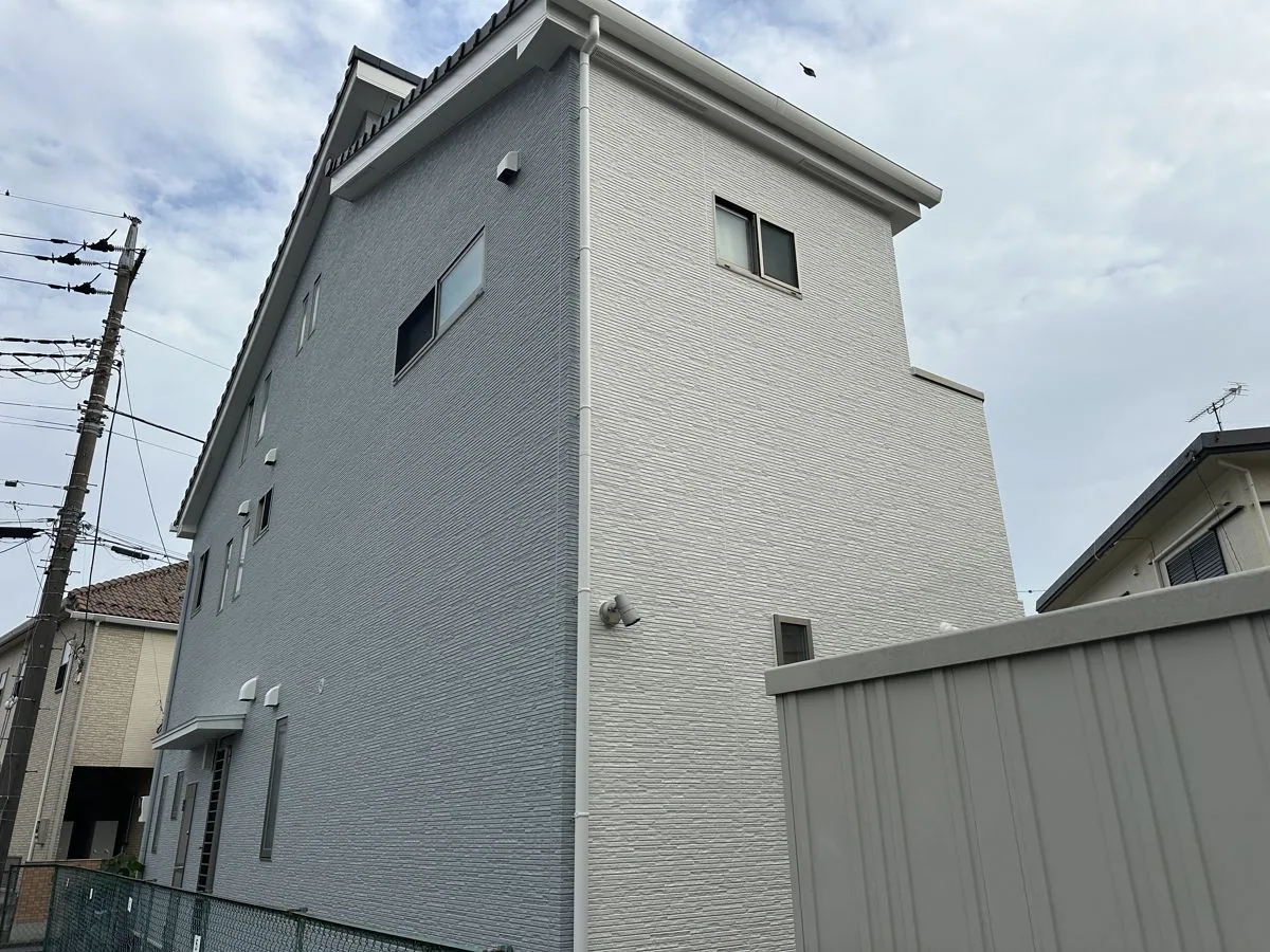 桶川市鴨川 F様邸 施工後 建物の角部