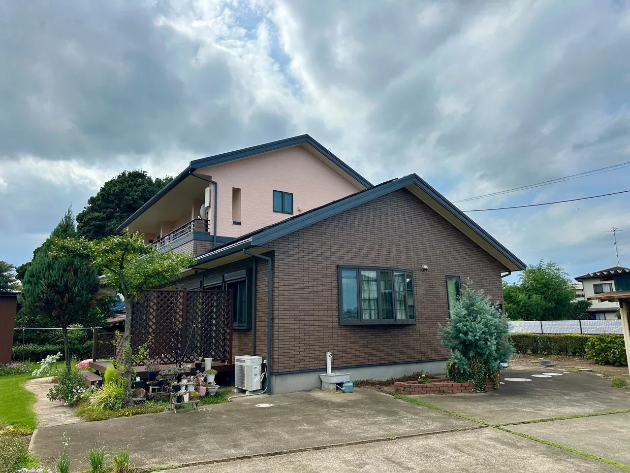 外壁メンテナンス後の住宅外観