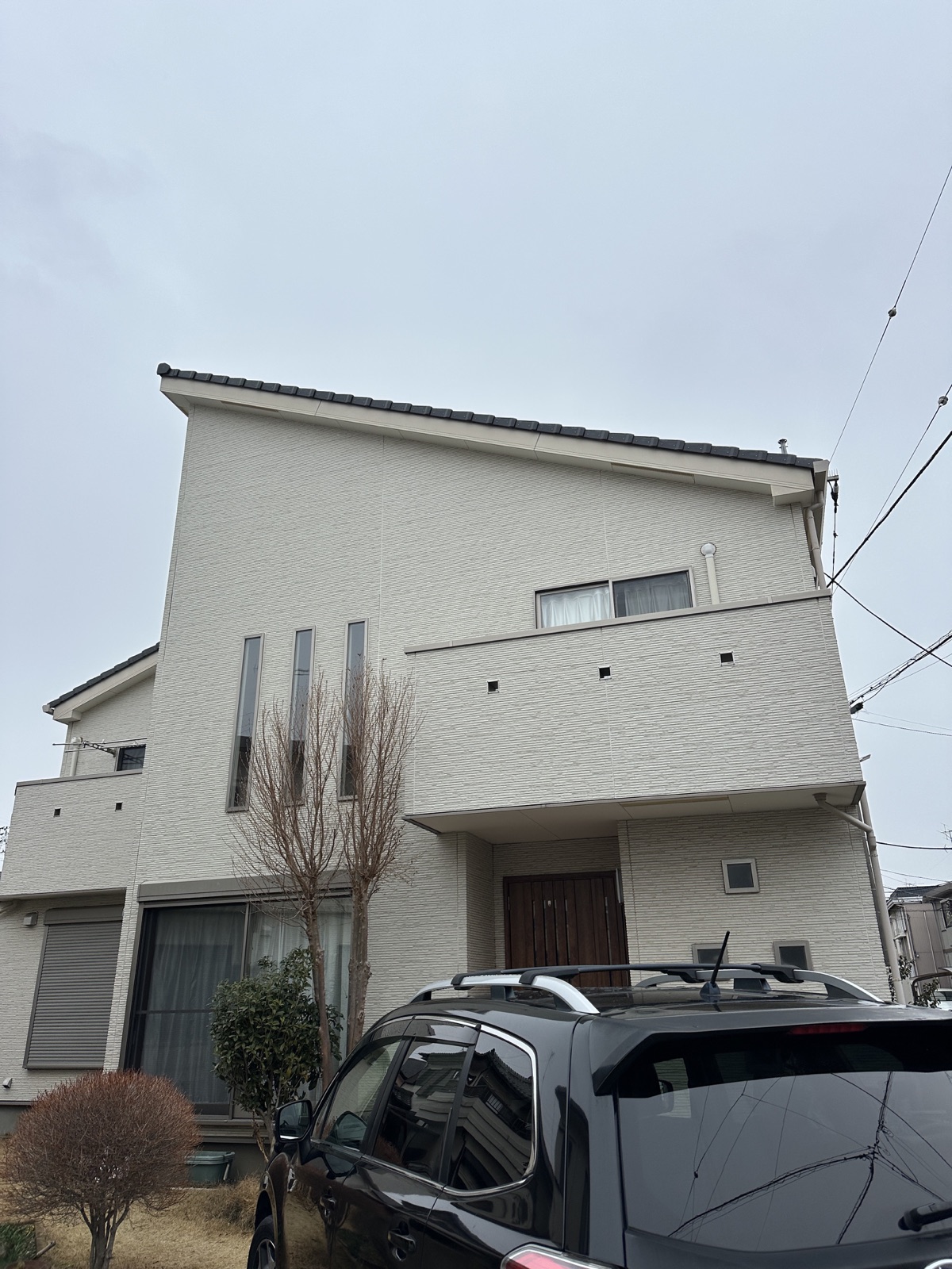 白系外壁の施工前
